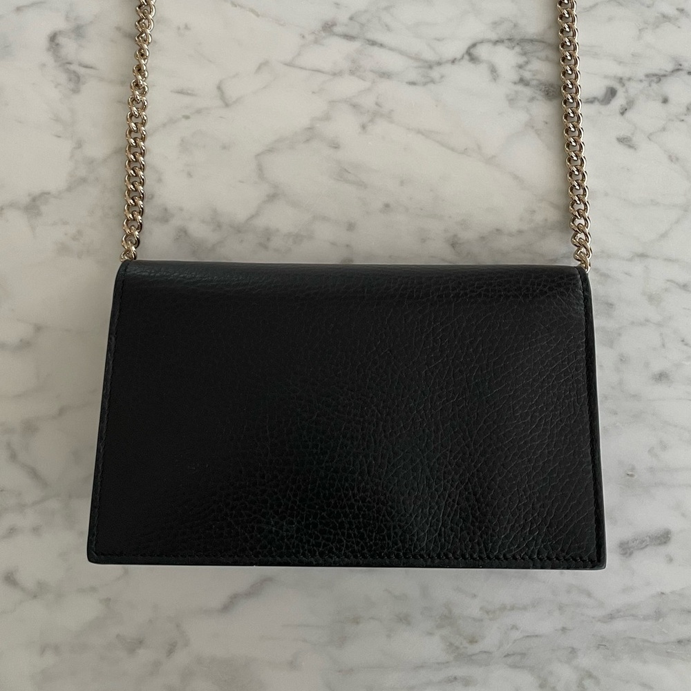 Gucci Black Leather Interlocking GG Wallet On Chain (SOLD) - Picture 2 of 13